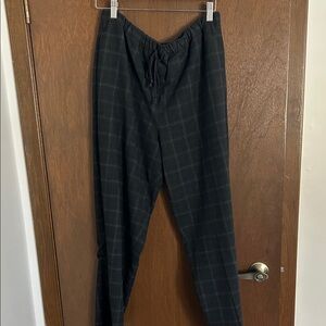 Aritzia Black Checkered Straight Leg Pants